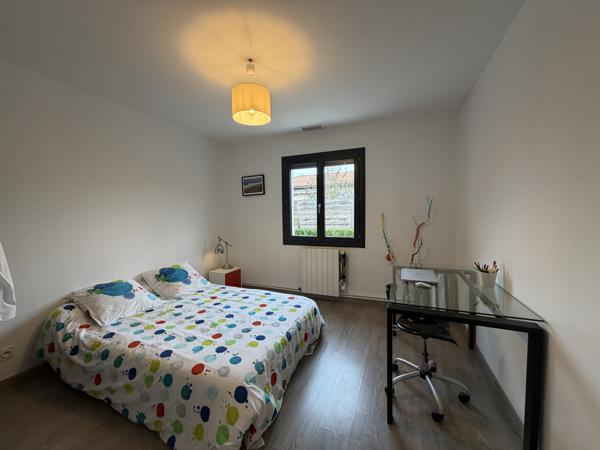 Layrac (47390) MAISON 4 CHAMBRES GARAGE ET PISCINE. TERRAIN DE 1900 M2