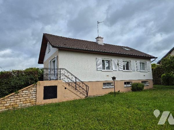 GRAY, pavillon sur sous-sol avec terrain de 700 m²