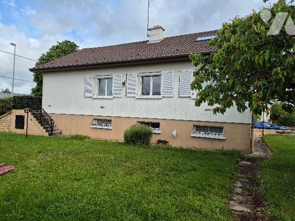 GRAY, pavillon sur sous-sol avec terrain de 700 m²