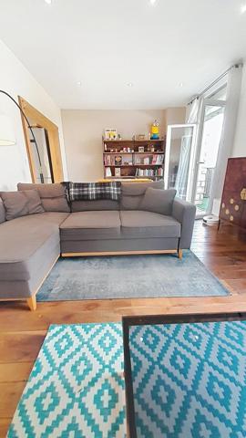 Gare + Tramway à 1 min à pied, 5 p, 4 chambres, double garage, jardin clos sans vis à vis.