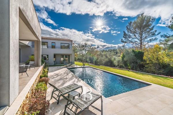 Valbonne, Villa 4 Chambres -  195 m² à vendre
