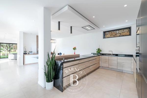Valbonne, Villa 4 Chambres -  195 m² à vendre