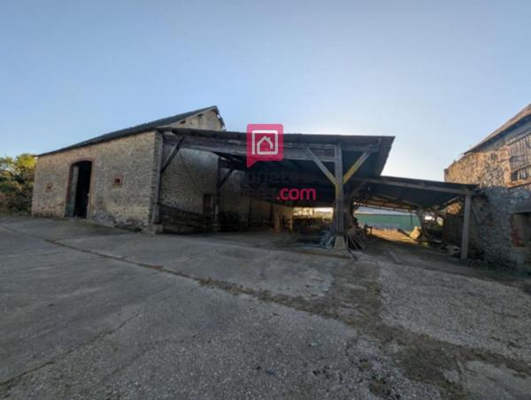 Maison en pierre à rénover