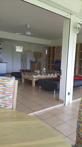 A VENDRE MAISON  + 3 BUNGALOWS  A CAPESTERRE-BELLE-EAU