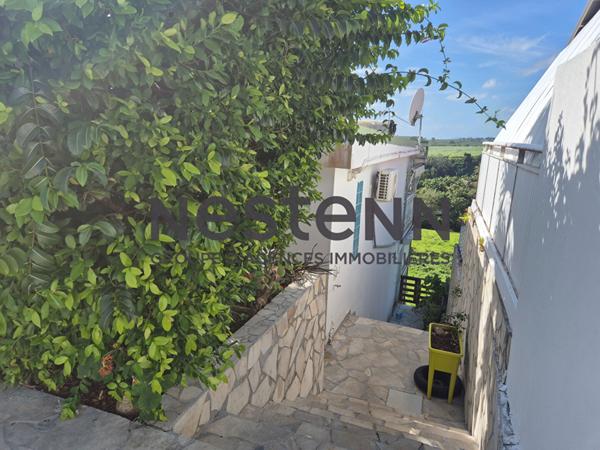 A VENDRE MAISON  + 3 BUNGALOWS  A CAPESTERRE-BELLE-EAU