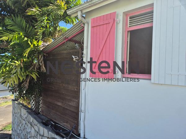 A VENDRE MAISON  + 3 BUNGALOWS  A CAPESTERRE-BELLE-EAU