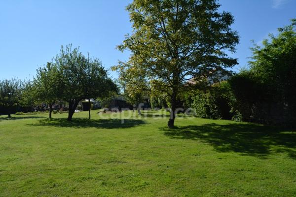 Dpt Cher (18), à vendre proche de NEVERS maison P8 Garage atelier