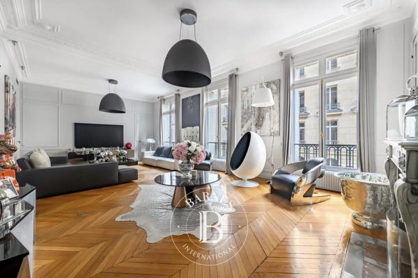 Paris 17ème, Appartement 3 Chambres -  201 m² à vendre