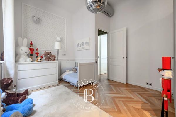 Paris 17ème, Appartement 3 Chambres -  201 m² à vendre
