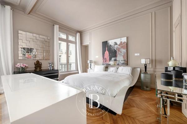 Paris 17ème, Appartement 3 Chambres -  201 m² à vendre