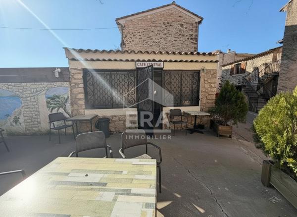 LANÇON-PROVENCE  - A VENDRE Murs commerciaux et habitations avec fond de commerce et licences 