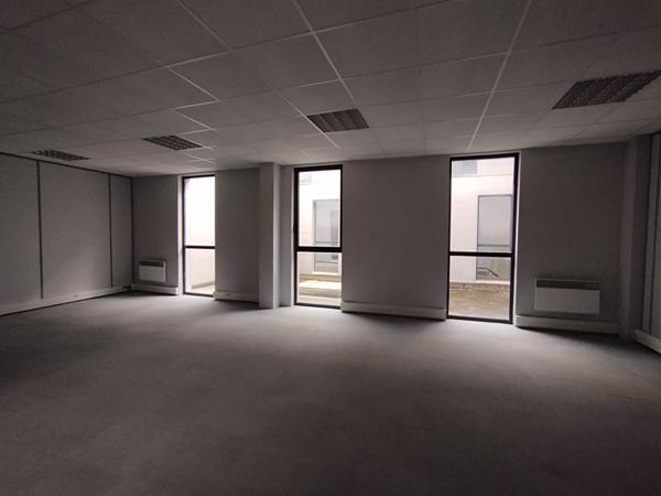 Bureaux Nogent Le Phaye 3 326 m2