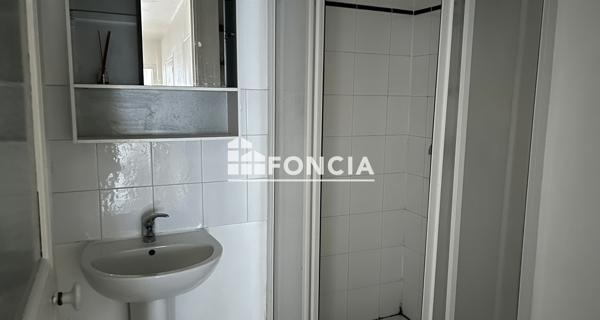 Location Appartement 2 pièces 44.01 m² - Paris 75018