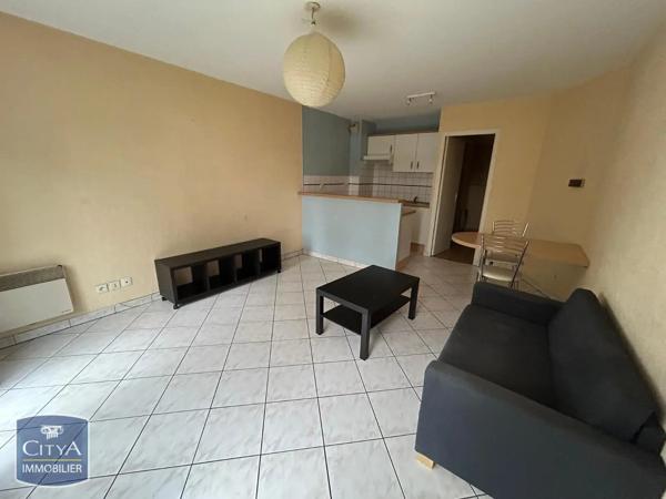 Appartement à louer 1 pièce 30.88m² Laval (53000)
