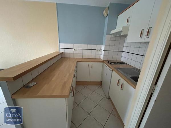 Appartement à louer 1 pièce 30.88m² Laval (53000)