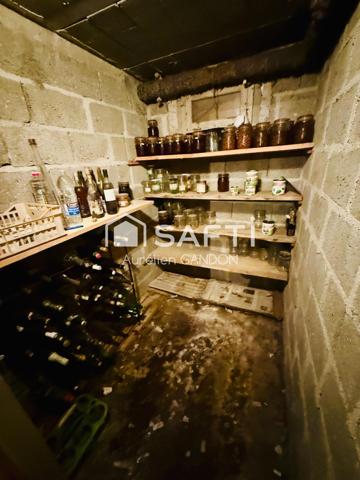 Maison secteur calme et proximitée. Maison à fort potentiel.