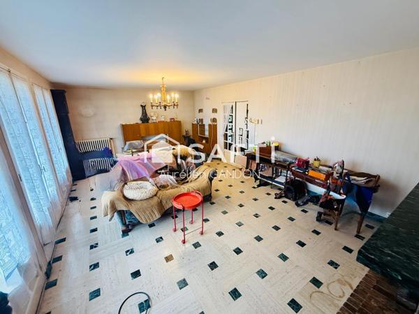 Maison secteur calme et proximitée. Maison à fort potentiel.