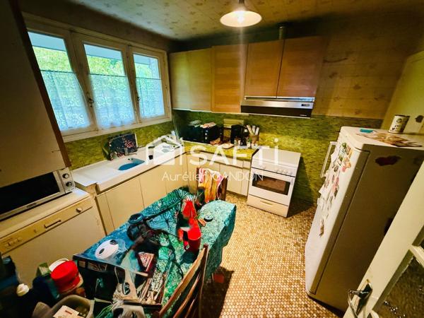 Maison secteur calme et proximitée. Maison à fort potentiel.