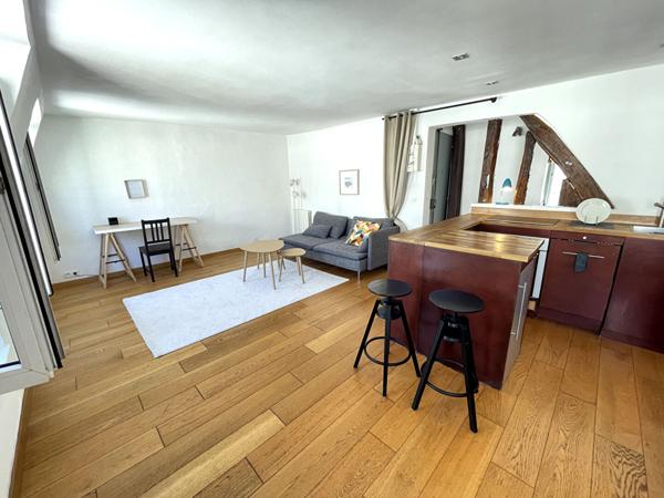 Appartement au cinquième étage