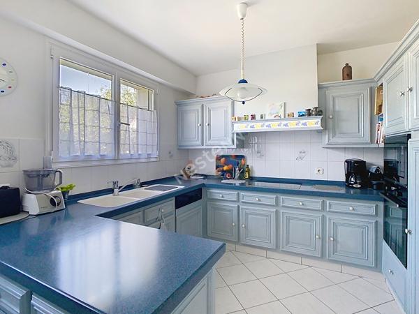Maison familiale Avrillé 8 pièces 200 m² - Parc de la Haye à Avrillé - sous-sol - garage