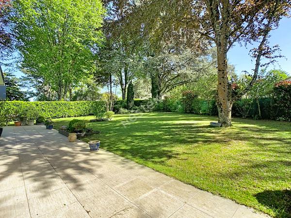 Maison familiale Avrillé 8 pièces 200 m² - Parc de la Haye à Avrillé - sous-sol - garage