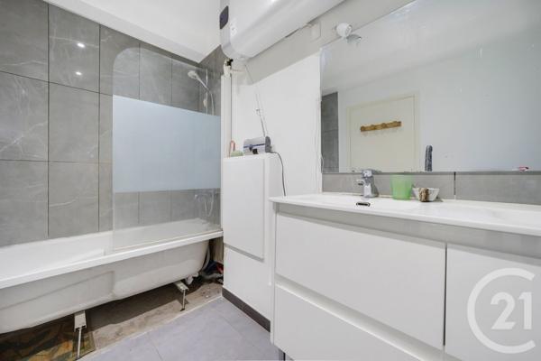 Appartement F3 à vendre  3 pièces - 58,11 m2 PARIS - 75019