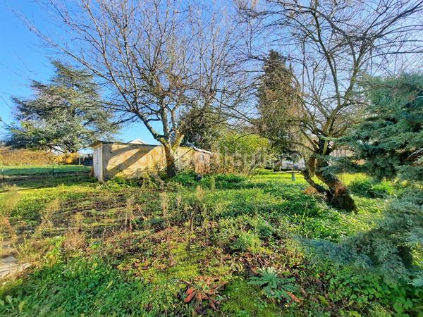 Vente
                Maison82 m² - 4 Pièces -
                    DOLE (39100)