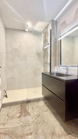 APPARTEMENT 3 PIECES LUMINEUX 103 m2 ( 87m2 carrez)