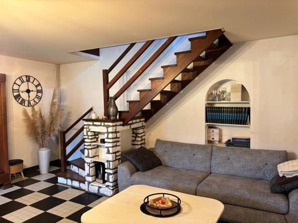 A vendre- Maison de 148 m²- 5 pièces Dangé-Saint-Romain (10minutes de Chatellerault) sur un Terrain de 1650 m²