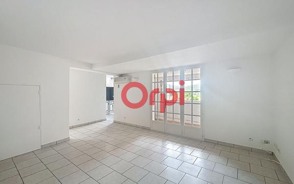 Maison à vendre    5 pièces •  Le Plan-de-la-Tour