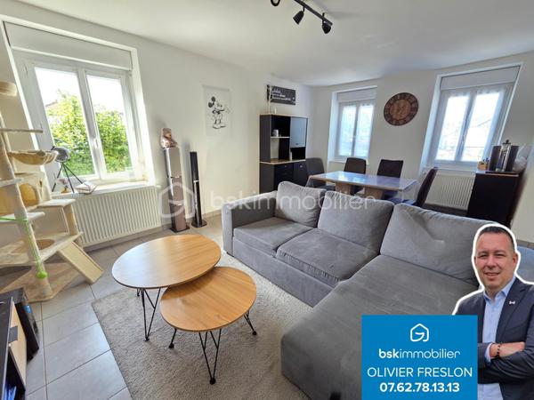 Magnifique maison de ville de 88 m² à La Machine.

Sur la commune de La Machine, à seulement 1 minute à pied du bourg et à proximité immédiate des commerces et commodités, nous vous présentons cette maison de ville construite en 1930, d'une superficie habitable de 88 m², comprenant 4 pièces composées d'une entrée, d'une cuisine aménagée et équipée, d'un salon séjour, d'une salle d'eau et d'un wc indépendant au rez-de-chaussée, ainsi que 3 chambres à l'étage, le tout sur un beau terrain d'environ 2 355 m², non mitoyenne et non située en lotissement.

Au rez-de-chaussée, cette maison propose une entrée sécurisée desservant une cuisine aménagée et équipée de meubles bas et meubles hauts, plaque de cuisson, hotte et four, ainsi que sa chaudière avec thermostat. Un dégagement de 7 m² dessert un généreux salon séjour de 23 m², lumineux grâce à ses trois fenêtres, ainsi qu'une salle d'eau avec cabine douche et meuble vasque, et un wc indépendant.

Un escalier mène à l'étage, où cette maison propose un palier desservant 3 chambres de 10 m², 10 m² et 19 m².

Côté extérieur, cette maison dispose d'une cave voûtée de 22 m², d'un hangar de 18 m² et d'un appentis de 10 m², idéals pour le rangement ou l'atelier, ainsi que d'une terrasse de 20 m², le tout sur un terrain clos d'environ 2 355 m² offrant un parking intérieur et un parking extérieur.

Cette maison bénéficie d'une isolation double vitrage PVC avec volets roulants mécaniques, d'un chauffage au gaz de ville, et d'une toiture en ardoise en bon état.

Côté performance énergétique, cette maison est classée D au DPE et D au GES.

Côté assainissement, cette maison est raccordée au tout à l'égout.

Les plus de cette maison :
Sa situation à deux pas du bourg de La Machine et de toutes les commodités, son beau terrain de 2 355 m², ses nombreuses dépendances (cave voûtée, hangar, appentis) offrant un très beau potentiel de rangement, ainsi que son double stationnement intérieur et extérieur.

Des photos supplémentaires sont disponibles sur BSK IMMOBILIER > Nos conseillers > Olivier FRESLON
Pour tout renseignement complémentaire ou pour une visite, contactez-moi au 07.62.78.13.13.

Idéale pour les amateurs de cachet et d'espace, cette maison est un vrai coup de cœur, une opportunité à saisir !!!