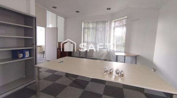 VENTE IMMEUBLE INDÉPENDANT 367M2 A USAGE DE BUREAU - LINAS