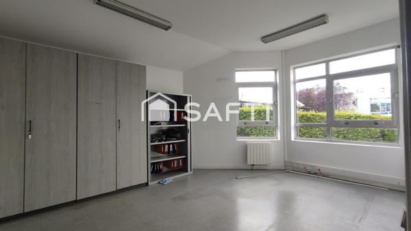 VENTE IMMEUBLE INDÉPENDANT 367M2 A USAGE DE BUREAU - LINAS