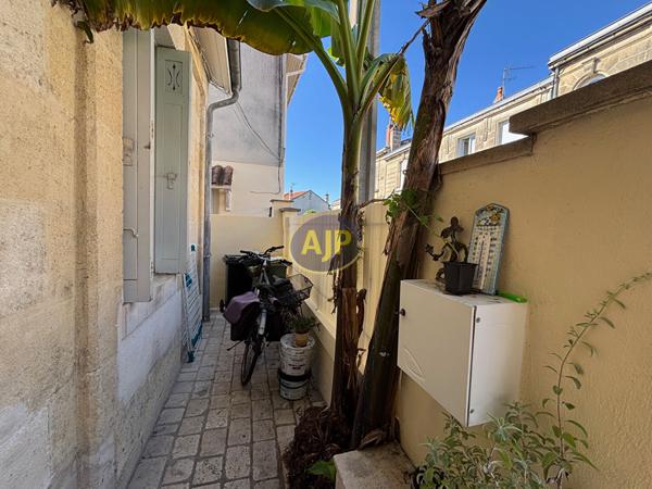 Location maison Bordeaux : 1 200 € - AJP Immobilier Bordeaux Nansouty