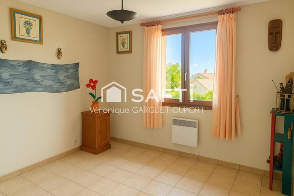 Maison 4 faces, plain-pied, 78m2 sur terrain de 683m2