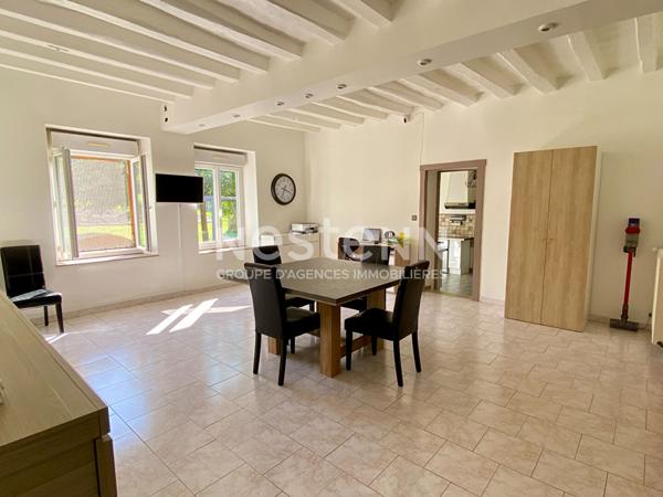 Longère rénovée à vendre - 137m2 - 4 chambres - Campagne de Mayet (72360)