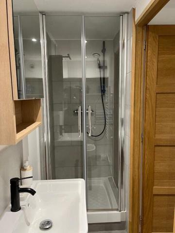 Charmant appartement T2 à la location meublée, moderne et chaleureux avec casier de rangement