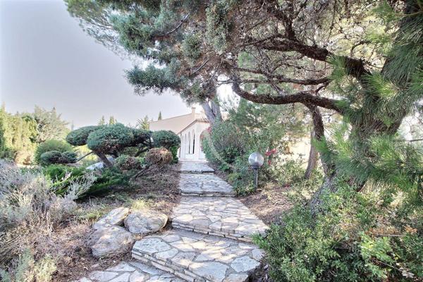 PROPRIÉTÉ D'EXCEPTION MÉDITERRANÉENNE IMPLANTÉE AU COEUR D'UN PARC DE 5200 M² AVEC PISCINE ET ANNEXE ARBORÉ AVEC PISCINE5200 m²