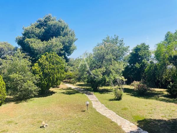 PROPRIÉTÉ D'EXCEPTION MÉDITERRANÉENNE IMPLANTÉE AU COEUR D'UN PARC DE 5200 M² AVEC PISCINE ET ANNEXE ARBORÉ AVEC PISCINE5200 m²