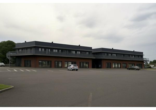 51 M² EN REZ-DE-CHAUSSÉE – EMPLACEMENT STRATÉGIQUE AVEC PARKING !