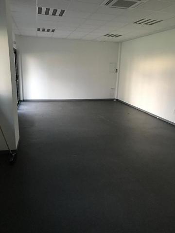 51 M² EN REZ-DE-CHAUSSÉE – EMPLACEMENT STRATÉGIQUE AVEC PARKING !