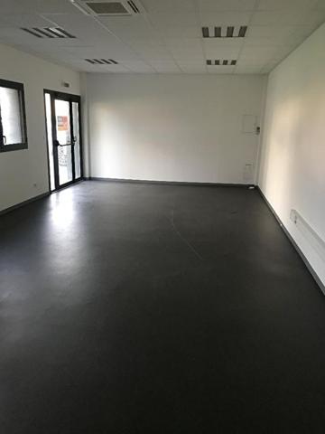 51 M² EN REZ-DE-CHAUSSÉE – EMPLACEMENT STRATÉGIQUE AVEC PARKING !