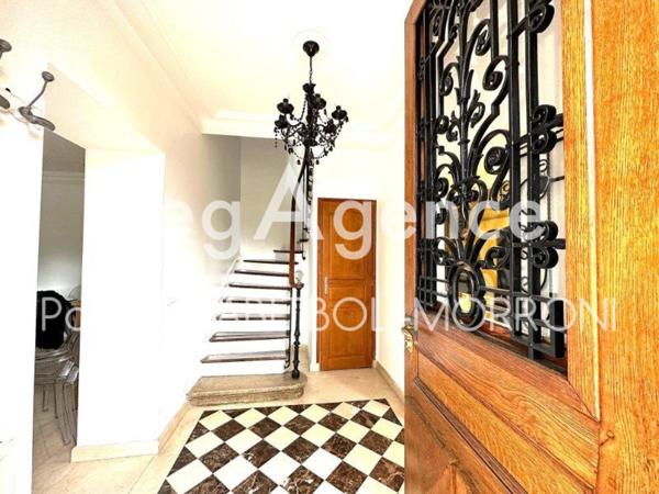 Maison à NEUILLY-PLAISANCE, 93360 - 7 pièces 190m²