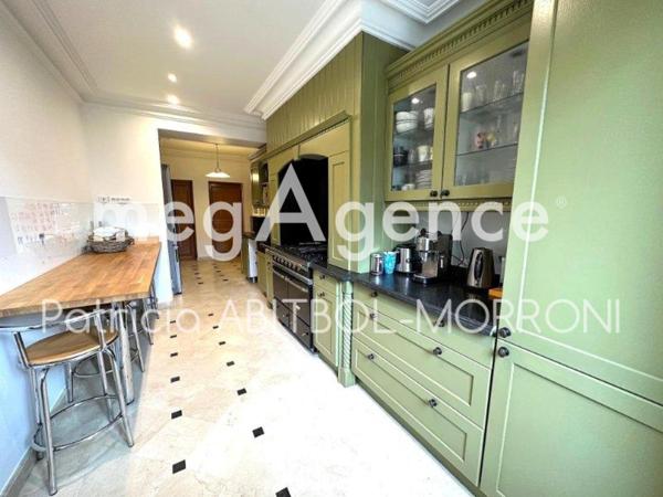 Maison à NEUILLY-PLAISANCE, 93360 - 7 pièces 190m²
