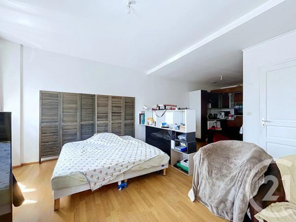 Appartement Studio à vendre  1 pièce - 32,01 m 2   SENS  - 89
