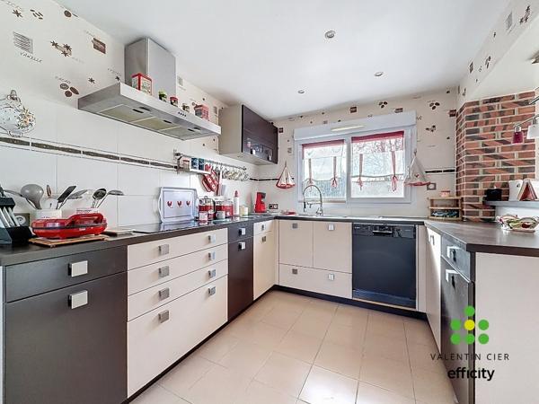 Maison 5 pièces - 145 m² Exclusivité efficity