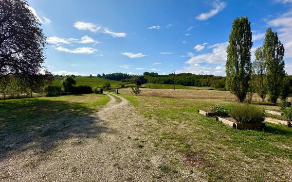 Maison à vendre    7 pièces •  Caudrot