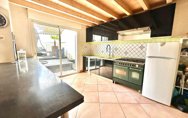 Maison à vendre    7 pièces •  Caudrot