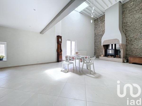 Maison à vendre 6 pièces 174 m² Saint-Laurent-d'Agny