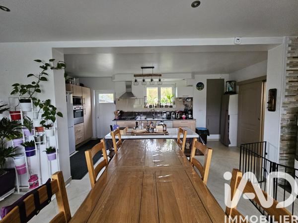 Maison à vendre 6 pièces 138 m² Azé